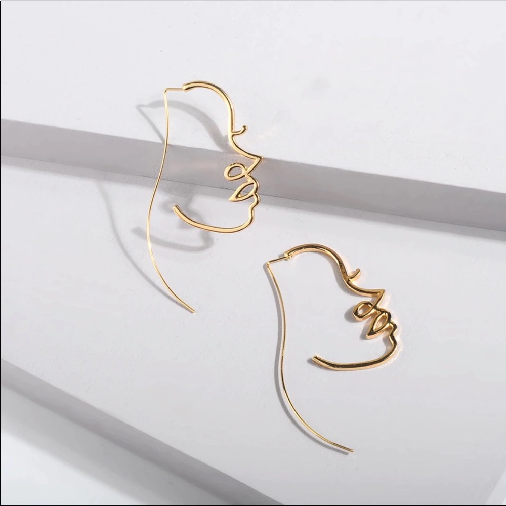 •Tessa• Silhouette Face Earrings - Picture 3 of 5